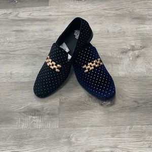 Loafers shoes